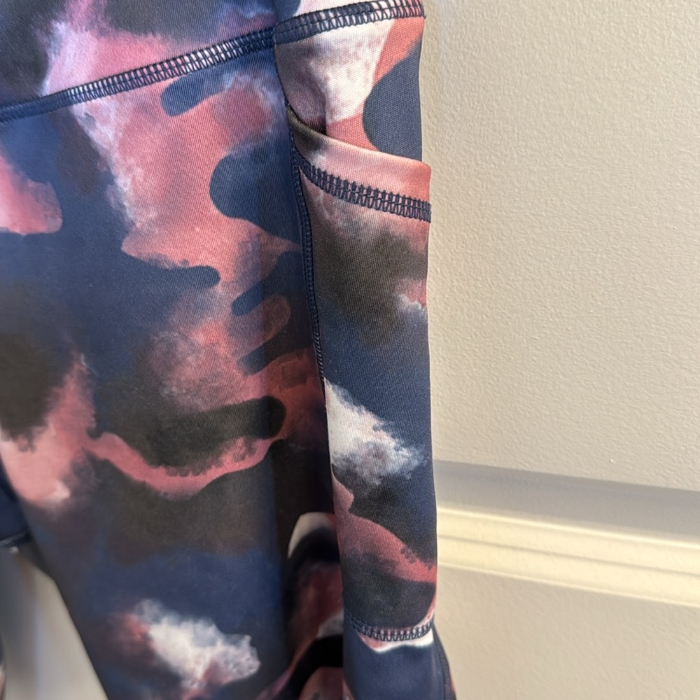 Activewear Set - Picture 7 of 10